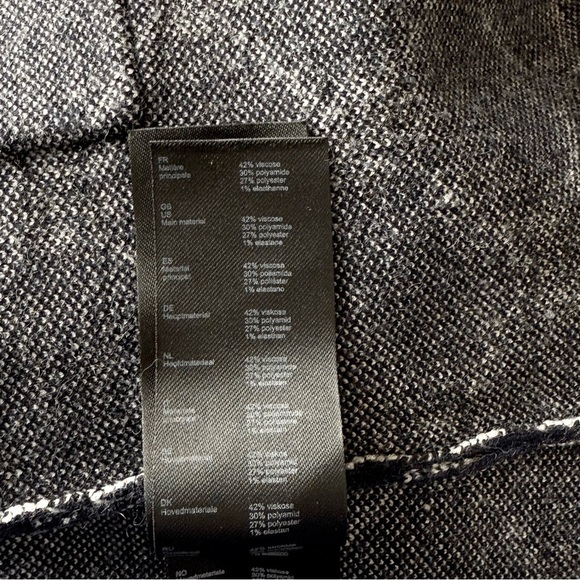 MAJE Navy Bow Design Jacquard Knit Gold Logo Button Patch Pocket Mini Skirt 6 - Picture 13 of 14